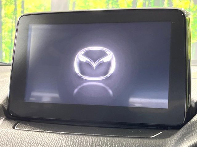 �y�}�c�_�R�l�N�g�i�r�z�ԓ��̕��͋C�Ƀ}�b�`������̌^�^�C�v�̃i�r�B�e����q�ݒ��Bluetooth�Đ����A�l�X�ȋ@�\���y���߂܂��B�����I�ȃ_�C�������삪�\�ŁA�g��������ǍD�ł��B