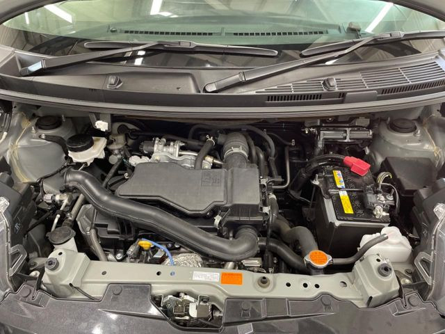 親切・丁寧な専門メカニックスタッフが応対!・車検・点検整備・事故等の修理などアフターサービスも安心。お車のカスタマイズもネクステージのサービススタッフまでご相談ください!