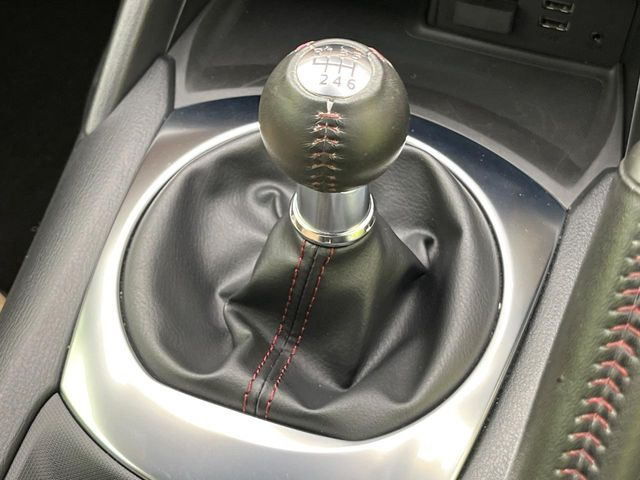 【フロア6速MT】走りの6速MT!!スポーティーな走行をお楽しみいただけます♪