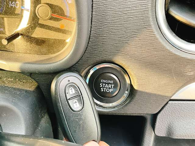 �y�X�}�[�g�L�[&�v�b�V���X�^�[�g�V�X�e���z�J�o����|�P�b�g�ɓ��ꂽ�܂܃h�A�̊J���ł��A�����^�b�`�Ŋy�X�G���W�����������܂���