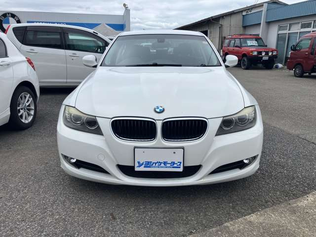 3シリーズセダン320i