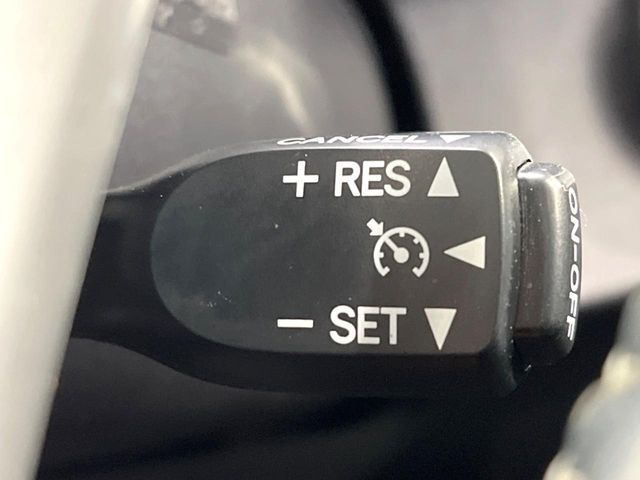 �y�N���[�Y�R���g���[���z�������H�����N���N���s�B�A�N�Z���𗣂��Ă���葬�x�ő��s���ł��A�������^�]���̕��S���y��!�����E�������ȒP�ȃX�C�b�`����Œ����ł��܂��B