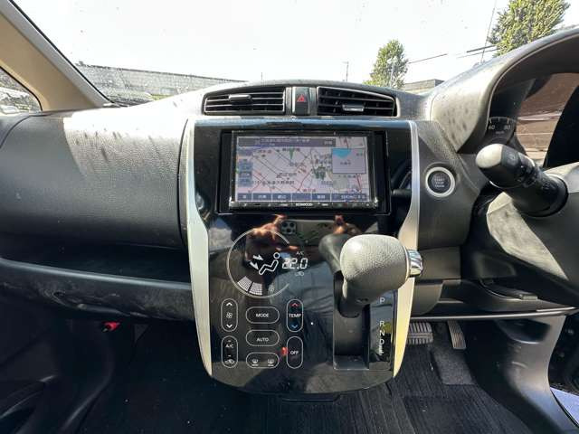 ナビも装備、充実した音楽・映像環境をお楽しみください。