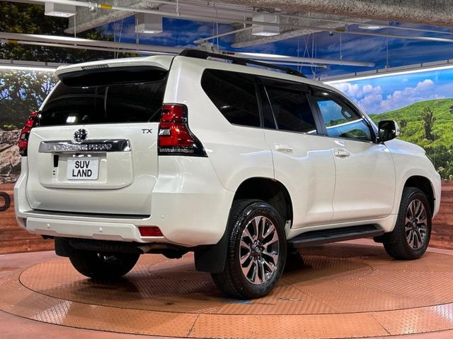 ☆全国のネクステージからお取り寄せが可能※!遠方の店舗に展示してあるクルマが気になる場合も、最寄りの店舗でご覧いただくことが可能です!是非私たちに要望をお聞かせください!※別途費用