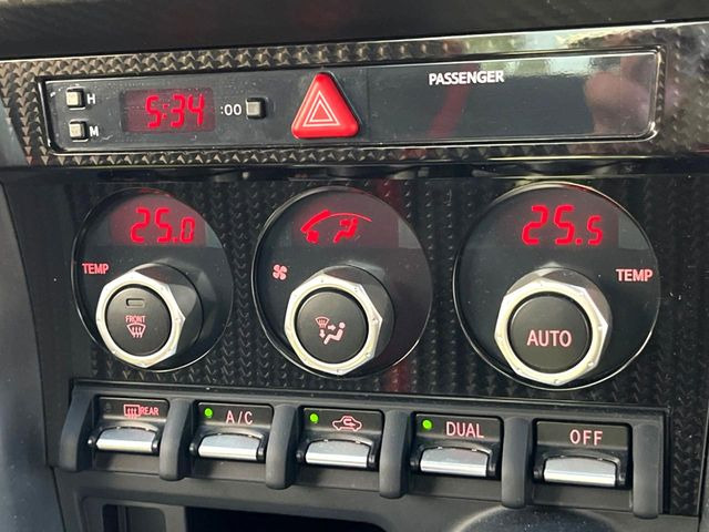 �y���E�Ɨ��^�t���I�[�g�G�A�R���z�^�]�ȂƏ���Ȃł��ꂼ�ꂨ�D�݂̉��x�ɐݒ�\�B����҂ɂ��z�������A���K�ȋ󒲂����͂��v���܂��B