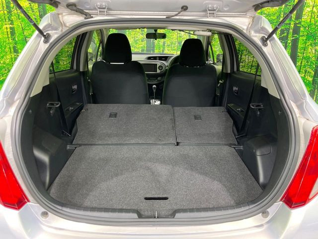 後席を格納すると、これだけの広さが!シーンに合わせたシートアレンジで、大きな荷物も積むことが出来ます♪