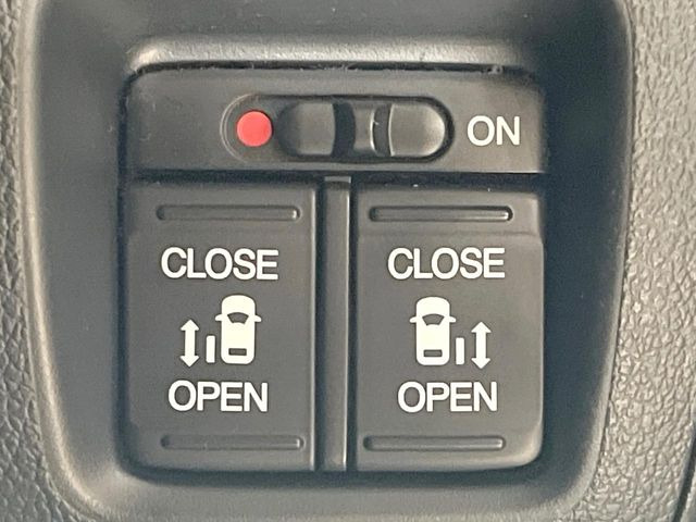 �y�����p���[�X���C�h�h�A�z�X�}�[�g�L�[��^�]�Ȃ̃X�C�b�`�Ō�ȗ����X���C�h�h�A�̊J���\���d��������͂����ăh�A���J����K�v�������A�����Ȃ��q�l�ł��ȒP�ɊJ���߂ł����K�ł���