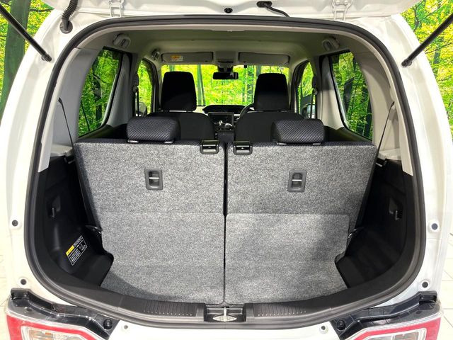 ���i�̂���������ʋ΁A���}���ɏ\���ȉ׎��X�y�[�X���m�ۂ��Ă���܂��B�Z�J���h�V�[�g��|���ƁA�傫�ȉו��̐ύڂ��\�ł���