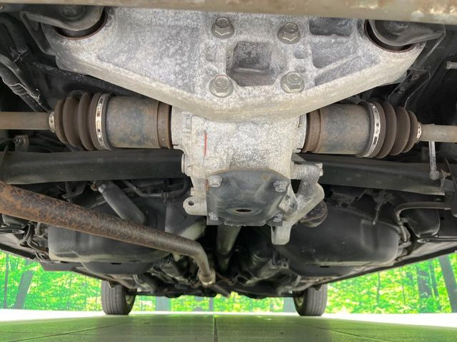 下回りがきれいなうちに、防錆加工の施工がオススメ。降雪地域はもちろん、沿岸部にお住いの方や、趣味でマリン・ウィンタースポーツをされる方にご好評いただいております。