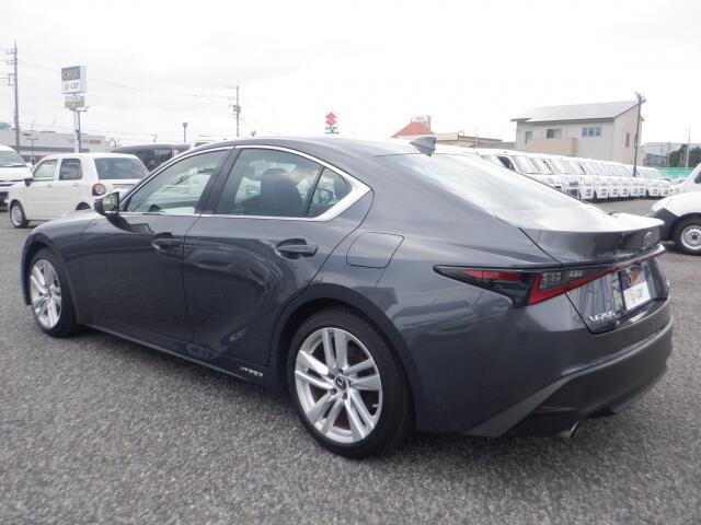 �I���b�N�X�����ԕۏؕt�ł��B1�N�ԑ��s�����������̕ۏ؂ƂȂ��Ă���܂��B���Օi�E�����ނ͏����܂�(�A���Ԃ́A6������������5,000km�܂�)�B�S���ɒ�g�H�ꂪ����̂ŁA�����̕������S�ł���B