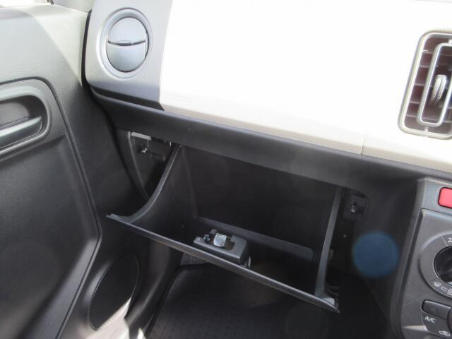 �Ԍ��ؓ��ꓙ���ވꎮ�����[�ł���O���[�u�{�b�N�X�ł��B