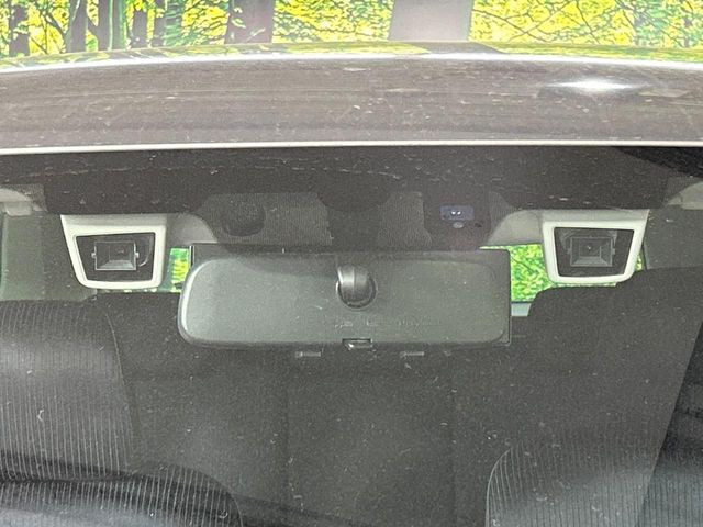 �y�A�C�T�C�g�z�O���̎ԗ��������m���A�Փ˂������Ȏ��͌x��Œ��ӂ𑣂��A�u���[�L�𓥂ޗ͂��T�|�[�g�B�u���[�L�𓥂߂Ȃ������ꍇ�͏Փ˔�Q�y���u���[�L���쓮�A�Փˉ�����T�|�[�g���܂��B