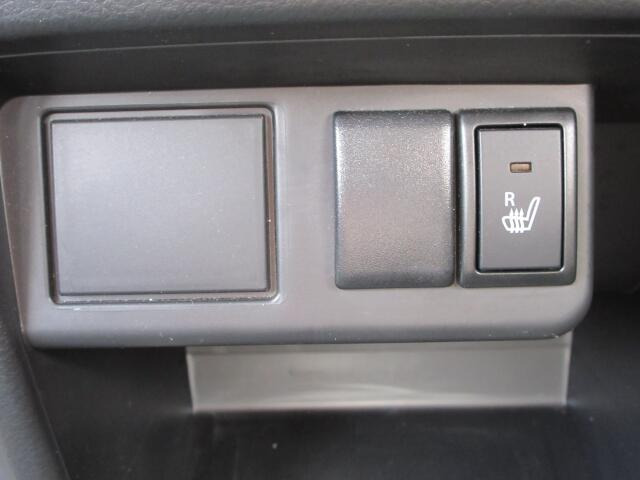 �^�]�Ȃ݂̂ɁA�V�[�g�q�[�^�[���t���Ă���܂��B