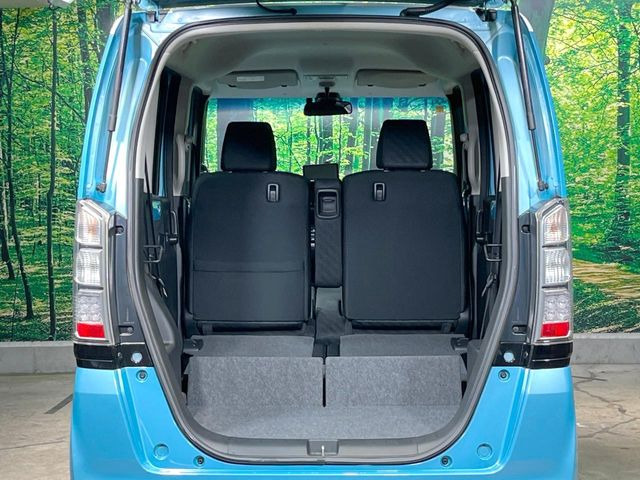 ���i�̂���������ʋ΁A���}���ɏ\���ȉ׎��X�y�[�X���m�ۂ��Ă���܂��B�Z�J���h�V�[�g��|���ƁA�傫�ȉו��̐ύڂ��\�ł���