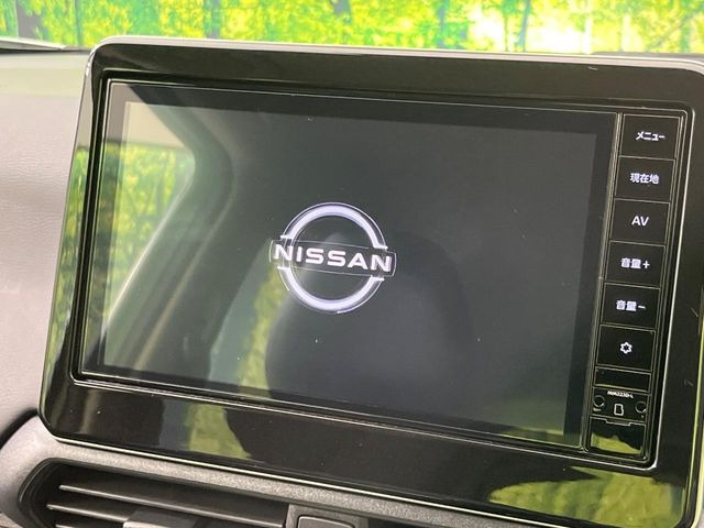 【純正9型ナビ】人気の純正ナビを装備。オーディオ機能も充実しており、Bluetooth接続すればお持ちのスマホやMP3プレイヤーの音楽を再生可能!毎日の運転がさらに楽しくなります!!