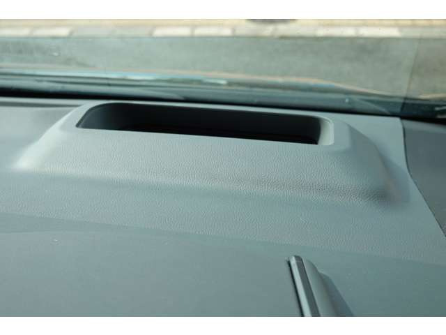 �J���[�w�b�h�A�b�v�f�B�X�v���C(�t�����g�E�B���h�ɉ^�]�ɕK�v�ȏ�񂪉f���o����܂�)