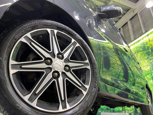 弊社では、全車『修復歴なし』のお車のみ取り扱っております。専任バイヤーによる厳選した仕入れの後、入庫後の車両チェックを行い、ネクステージが認定した高品質な中古車をご提供しております。