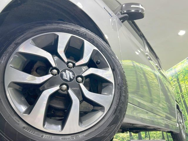 【純正15インチアルミホイール】外観にマッチした純正アルミホイールを装着しております。各種社外アルミホイールや、スタッドレスタイヤも取扱いしております。是非ご相談ください♪