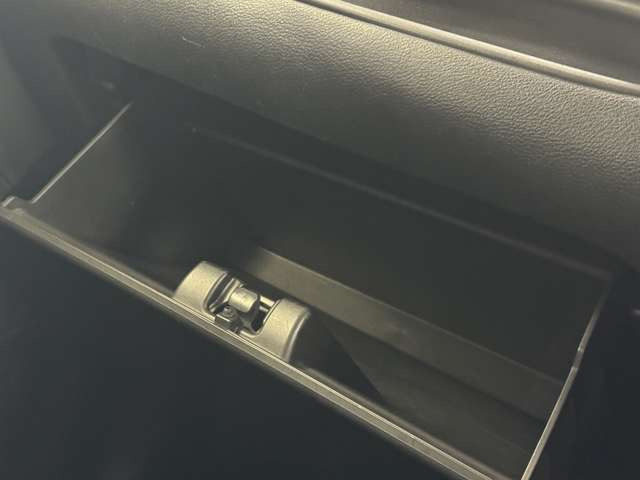 全車クリーニング済み!目立つ傷、汚れ、へたりなどなくコンディション良好です!!