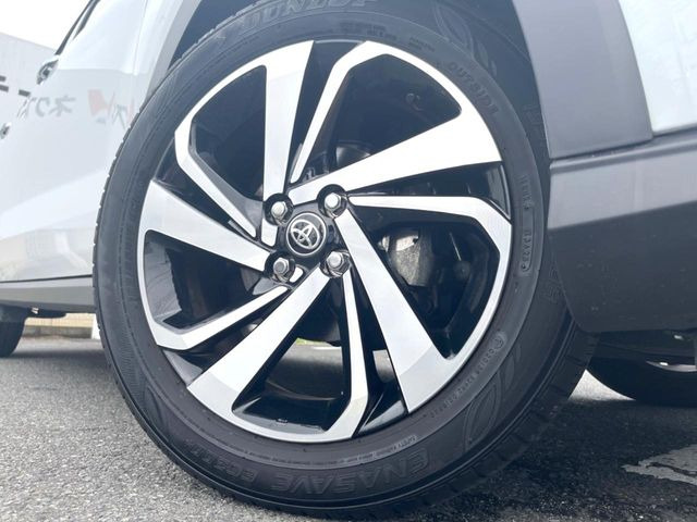 �y����17�C���`�A���~�z�C�[���z�O�ςɃ}�b�`���������A���~�z�C�[���𑕒����Ă���܂��B�e��ЊO�A���~�z�C�[����A�X�^�b�h���X�^�C�����戵�����Ă���܂��B���񂲑��k����������