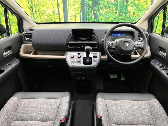 フリード1.5 e:HEV エアー EX