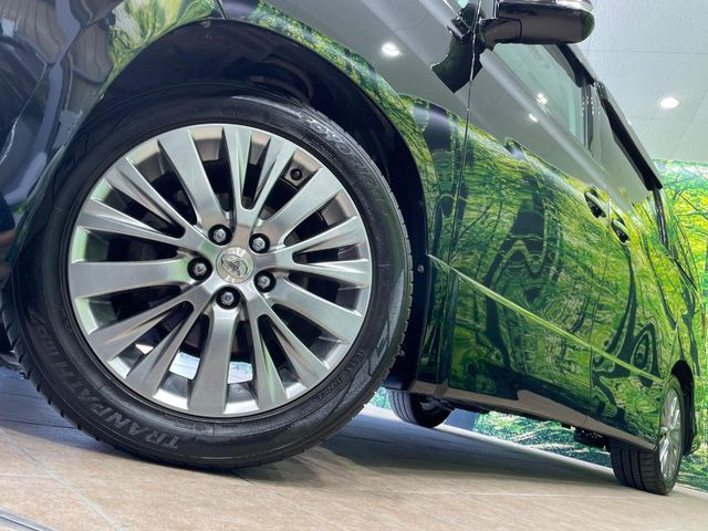 �y����18�C���`�A���~�z�C�[���z�O�ςɃ}�b�`���������A���~�z�C�[���𑕒����Ă���܂��B�e��ЊO�A���~�z�C�[����A�X�^�b�h���X�^�C�����戵�����Ă���܂��B���񂲑��k����������