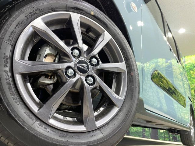 �y����14�C���`�A���~�z�C�[���z�O�ςɃ}�b�`���������A���~�z�C�[���𑕒����Ă���܂��B�e��ЊO�A���~�z�C�[����A�X�^�b�h���X�^�C�����戵�����Ă���܂��B���񂲑��k����������