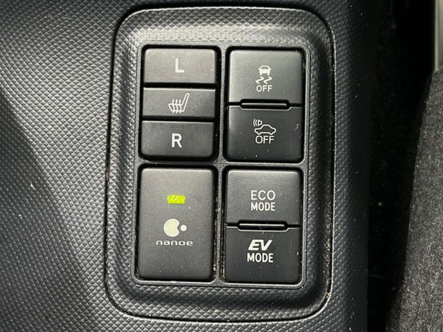 【シートヒーター】寒い日に重宝するシートヒーター!エアコンより早く温まってくれるので寒がりの人も安心ですね♪エアコンの温風は乾燥するから苦手、という方にもをおすすめです。