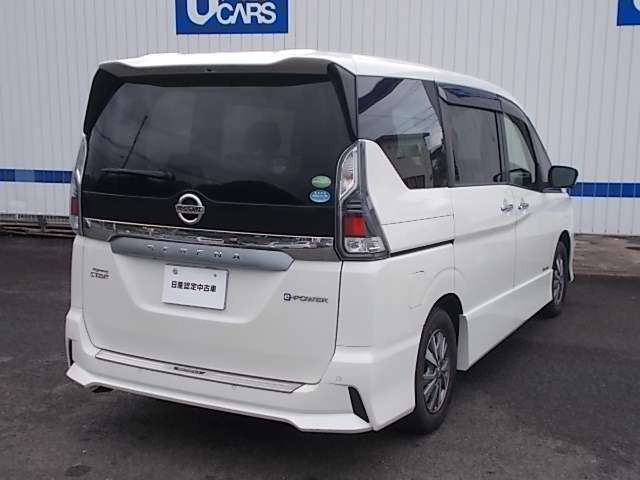 セレナ1.2 e-POWER ハイウェイスター V