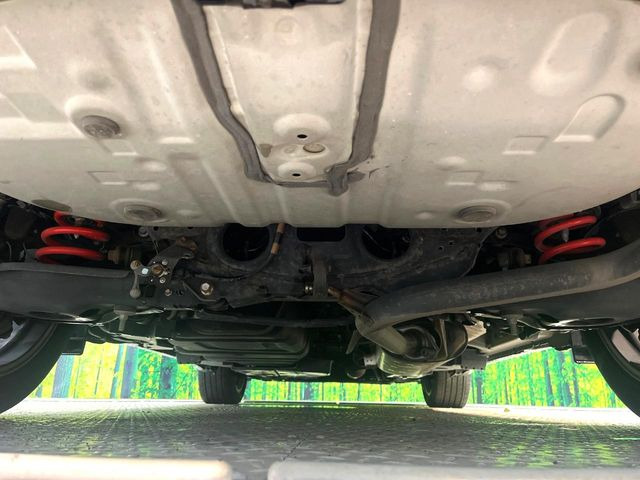 下回りがきれいなうちに、防錆加工の施工がオススメ。降雪地域はもちろん、沿岸部にお住いの方や、趣味でマリン・ウィンタースポーツをされる方にご好評いただいております。