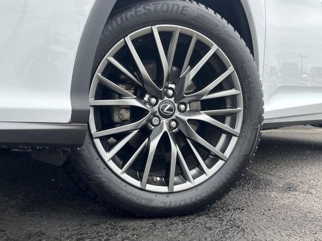 �y����20�C���`�A���~�z�C�[���z�O�ςɃ}�b�`���������A���~�z�C�[���𑕒����Ă���܂��B�e��ЊO�A���~�z�C�[����A�X�^�b�h���X�^�C�����戵�����Ă���܂��B���񂲑��k����������