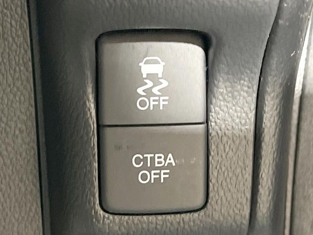 �y�V�e�B�u���[�L�A�N�e�B�u�V�X�e���z�ᑬ���s���ɑO���̎ԗ�����F�����A�Փ˂������Ȏ��͌x��ƃu���[�L�ŏՓˉ���Ɣ�Q�y�����A�V�X�g�B�����S�Ƀh���C�u�����y���݂��������܂��B