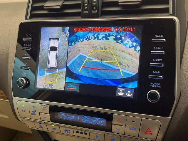 �y�p�m���~�b�N�r���[���j�^�[�z��p�̃J�����ɂ��A�ォ�猩���낵���悤�Ȏ��_��360�x�N���}�̎��͂��m�F���邱�Ƃ��ł��܂������p�������m�F���₷���A�����ꏊ�ł̐؂�Ԃ��⒓�Ԃ��X���[�Y�ɍs���܂��B