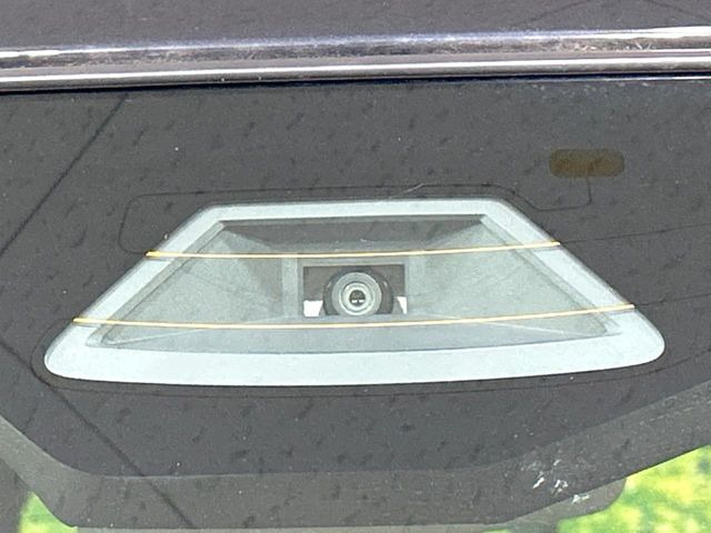 【スズキ セーフティサポート】走行中に前方の車両等を認識し、衝突しそうな時は警報とブレーキで衝突回避と被害軽減をアシスト。より安全にドライブをお楽しみいただけます。