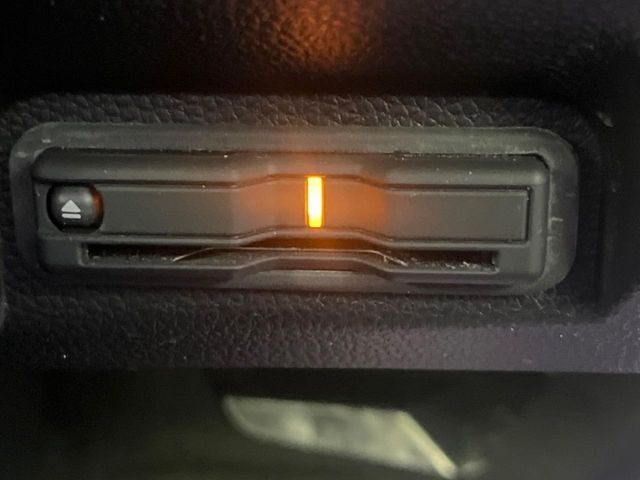 【ETC】高速道路の料金所をストレスなく通過!話題のスポットやサービスエリアに多い「スマートIC」利用時は必須のアイテムです。当店でセットアップを実施、ご納車当日からすぐにご利用いただけます!