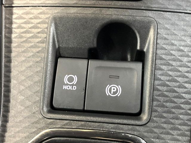 �y�I�[�g�u���[�L�z�[���h�z�M���҂���a�؂Œ�Ԏ��Ƀu���[�L���瑫�𗣂��Ă��A��~��Ԃ�ێ����Ă���܂��B�O�i����Ƃ��̓A�N�Z���𓥂߂Ύ����ŉ��������̂ň��S��X���^�]���y�ɂȂ�܂���