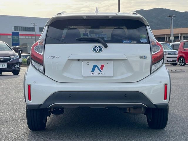 高透明度のガラス皮膜で撥水はもちろん、上質なツヤ・光沢を実現。紫外線や酸性雨から大切な愛車を保護し、色あせ・劣化を防止。「弾スプラッシュコート」、「弾プリミッサコート」からお選びいただけます。