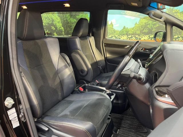 �y�n�[�t���U�[�V�[�g�z�������ƍ���S�n�𗼗������l�C�̃V�[�g���w�ʁE���ʂ̃t�@�u���b�N�f�ނ́A�ʋC���̗ǂ��⊊��ɂ����ɗD��Ă��܂��B