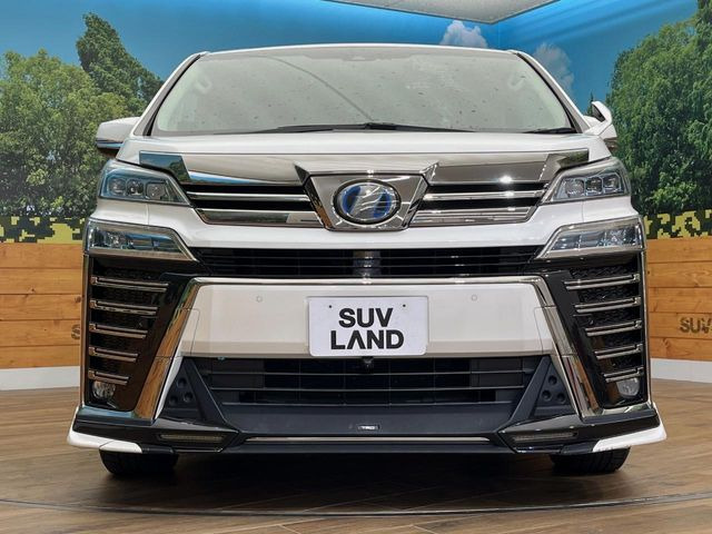 【TRDエアロ】人気のTRDエアロを装備!クルマの外観がよりスタイリッシュになり、街中で存在感あふれる1台に♪将来買い替える時にもリセールに影響しやすく、価値ある人気の装備です!