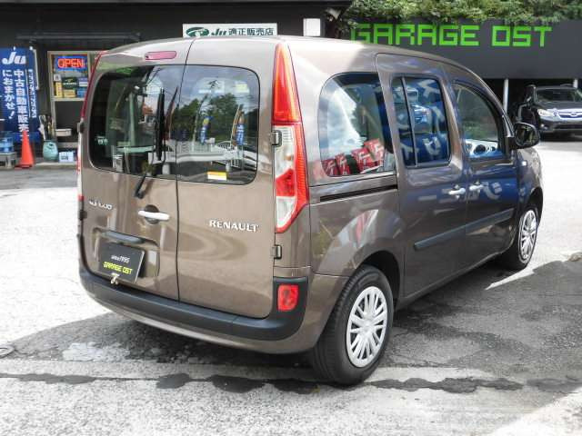 北は北海道、南は沖縄まで毎日たくさんのご成約を頂いております^^弊社は輸入車も禁煙車両で走行距離が少ない物を厳選して仕入れております!全国の皆様に愛される中古車店を目指しております!