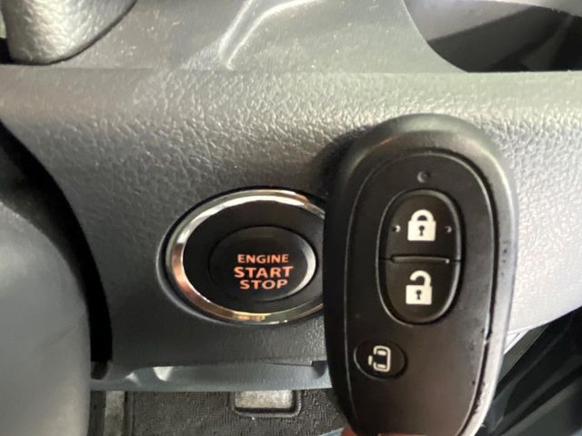 �y�L�[���X�X�^�[�g�V�X�e���z�J�o����|�P�b�g�ɓ��ꂽ�܂܂ł��h�A�̎{���E�������\�ȃX�}�[�g�L�[�𑕔��B�G���W���̃I���E�I�t�����J�M�����o���K�v����������Ƃ��Ă��֗��ł���