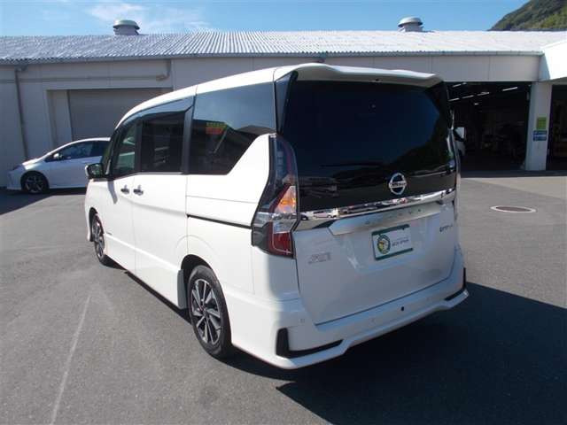 セレナ1.2 e-POWER ハイウェイスターV