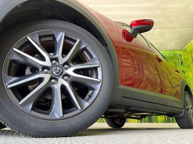 �y����18�C���`�A���~�z�C�[���z�O�ςɃ}�b�`���������A���~�z�C�[���𑕒����Ă���܂��B�e��ЊO�A���~�z�C�[����A�X�^�b�h���X�^�C�����戵�����Ă���܂��B���񂲑��k����������