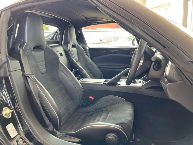 �yRECARO�����v/�A���J���^�[���z�������ƍ���S�n�𗼗������l�C�̃V�[�g���w�ʁE���ʂ̃t�@�u���b�N�f�ނ́A�ʋC���̗ǂ��⊊��ɂ����ɗD��Ă��܂��B�C���╞���ɍ��E���ꂸ���K�ɂ���肢�������܂��B