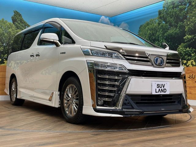 高透明度のガラス皮膜で撥水はもちろん、上質なツヤ・光沢を実現。紫外線や酸性雨から大切な愛車を保護し、色あせ・劣化を防止。「弾スプラッシュコート」、「弾プリミッサコート」からお選びいただけます。