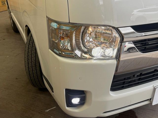 �yLED�w�b�h���C�g�z���V����ԑ��s�����ǍD�Ȏ��E���m�ۂ����S���ĉ^�]�ł��鍂�P�xLED�w�b�h���C�g�𑕔�!�_�����x�������A����d�͂��}�����Ă��܂��B