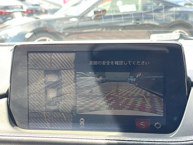 �y360&deg;�r���[���j�^�[�z��p�̃J�����ɂ��A�ォ�猩���낵���悤�Ȏ��_��360�x�N���}�̎��͂��m�F���邱�Ƃ��ł��܂������p�������m�F���₷���A�����ꏊ�ł̐؂�Ԃ��⒓�Ԃ��X���[�Y�ɍs���܂��B