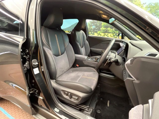 �y�n�[�t���U�[�V�[�g�z�������ƍ���S�n�𗼗������l�C�̃V�[�g���w�ʁE���ʂ̓X�G�[�h���ƂȂ��Ă���A���G��⊊��ɂ����ɗD��Ă��܂��B�C���╞���ɍ��E���ꂸ���K�ɂ���肢�������܂��B