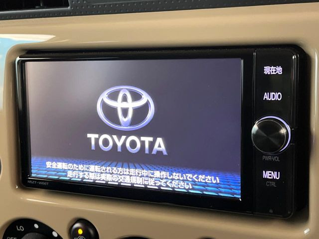 �y�����i�r�z�l�C�̏����i�r�𑕔����Ă���܂��B�i�r�̎g���₷���͂������A�I�[�f�B�I�@�\���[��!�L�����v�◷�s�͂������A�ʋ΂┃�����ȂǕ��i�̃h���C�u���y�����Ȃ�͂���