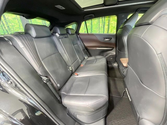 後部座席も気になるようなキズ・汚れやへたり等、大きなダメージはなく、良好な状態です。